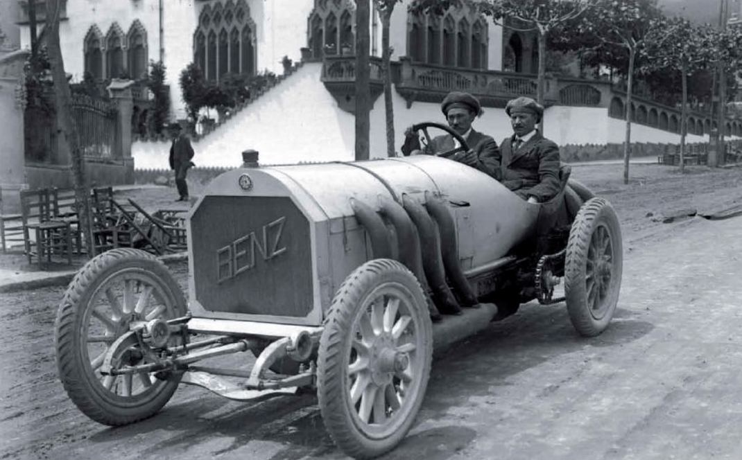 Avinguda del Tibidabo comemora 110 anos de história do automobilismo e pede o retorno do Tramvia Blau